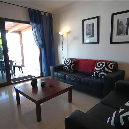 In Playa Blanca Sleeps 4 Includes Swimming Pool Air Con And Wifi 2 Villa *