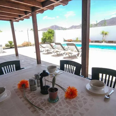 In Playa Blanca Sleeps 4 Includes Swimming Pool Air Con And Wifi 2