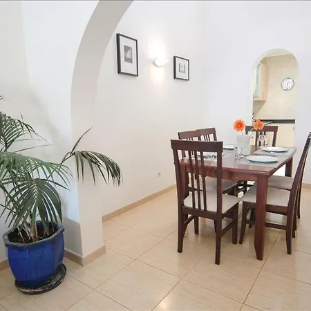 In Playa Blanca Sleeps 4 Includes Swimming Pool Air Con And Wifi 2 Villa *