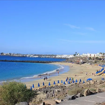 In Playa Blanca Sleeps 4 Includes Swimming Pool Air Con And Wifi 2 Vila